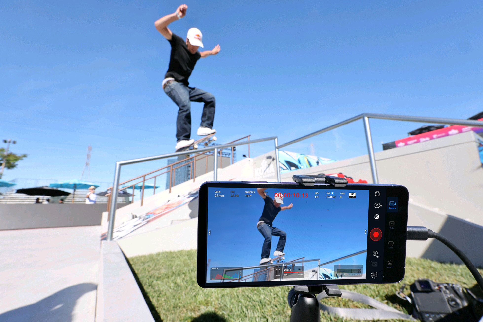 Smartphones Move Into Live Sports as Cameras Get Closer to Action