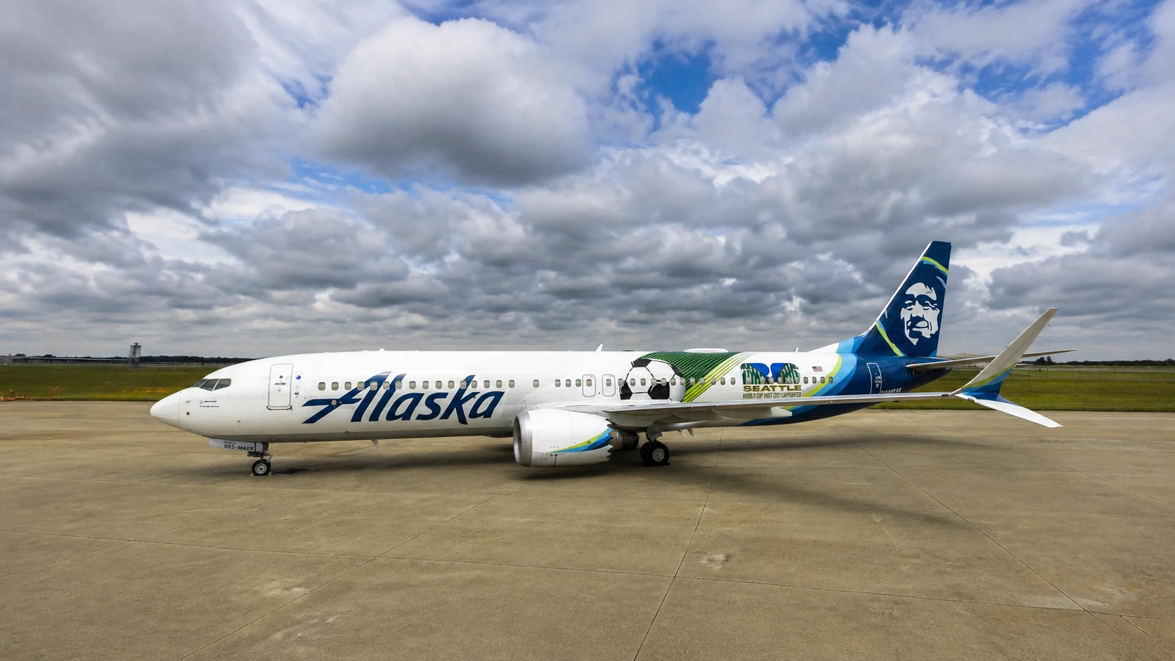 Alaska Airlines Turns a Boeing 737 Into a Seattle World Cup Ambassador