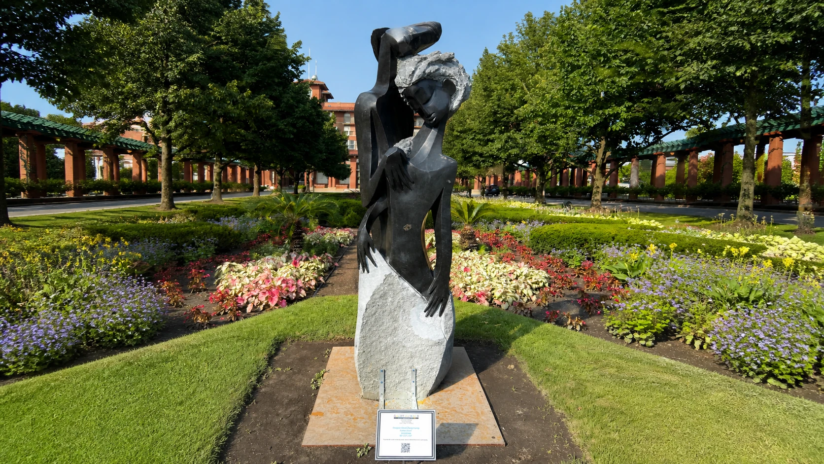 Chicago Exhibition Brings Zimbabwean Shona Sculpture Into Public View
